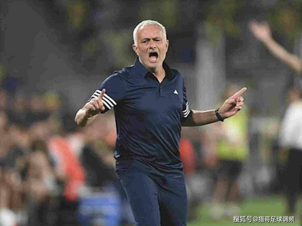 伊斯坦布尔之夜：穆里尼奥用一声“我们来了”把本菲卡逼进死角